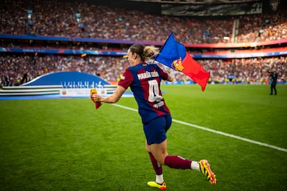 Mapi León, el sábado en San Mamés tras ganar la final de la Champions al Lyon.