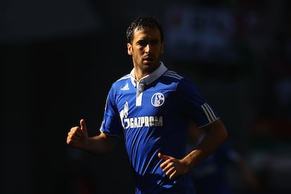 Raúl, en el Augsburg-Schalke 04 de abril de 2012.